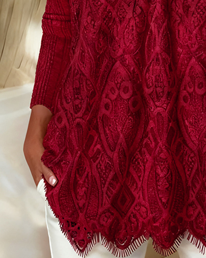 Haut de bras en dentelle à col carré